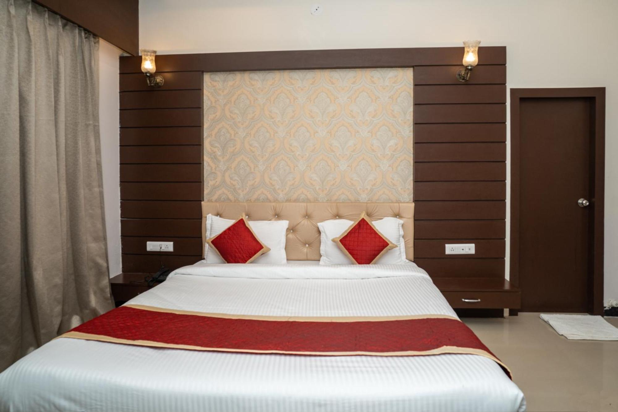 Tiger'S Trail Hotel & Food Court Kumbhalgarh Buitenkant foto